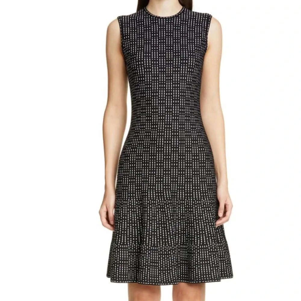 St. John Collection Knit Fit & Flare Dress Size 4 NWT - Picture 3 of 14